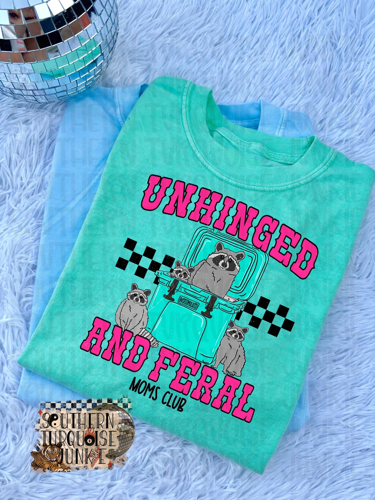 UNHINGED AND FERAL MOMS CLUB TEE