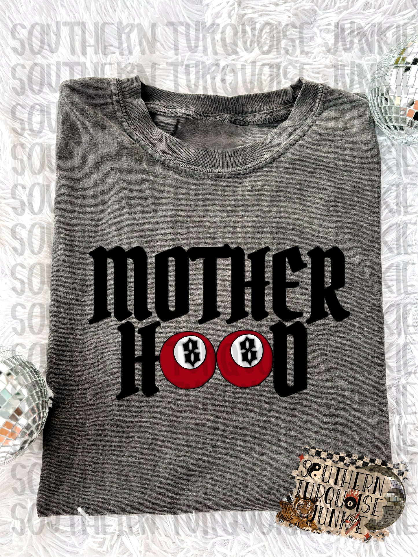 MOTHERHOOD TEE