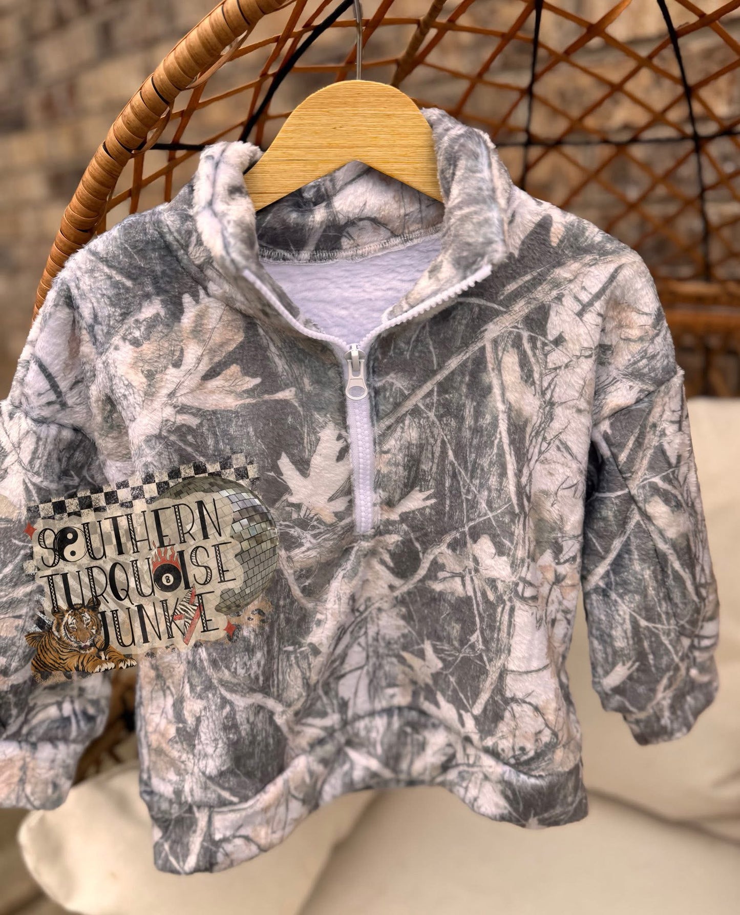 CAMO PLUSH JACKET