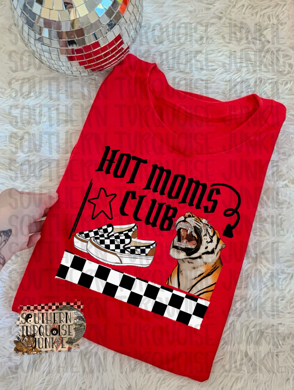 HOT MOMS TIGER TEE