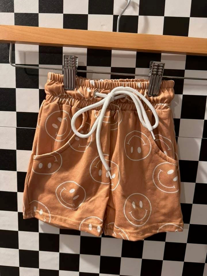 6/12 SMILEY SHORTS