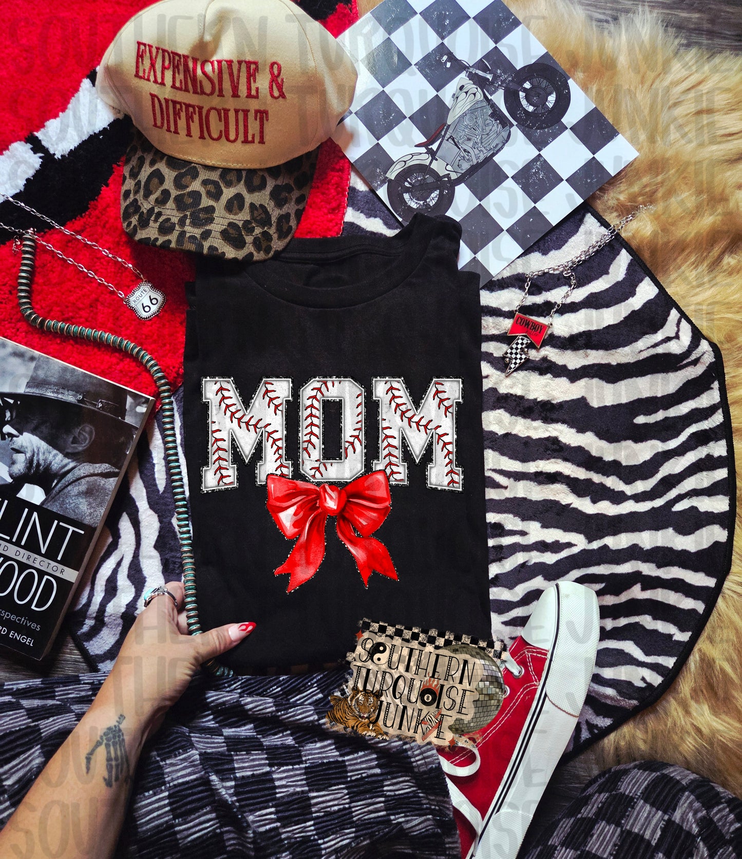 MOM BASEBALL TEE