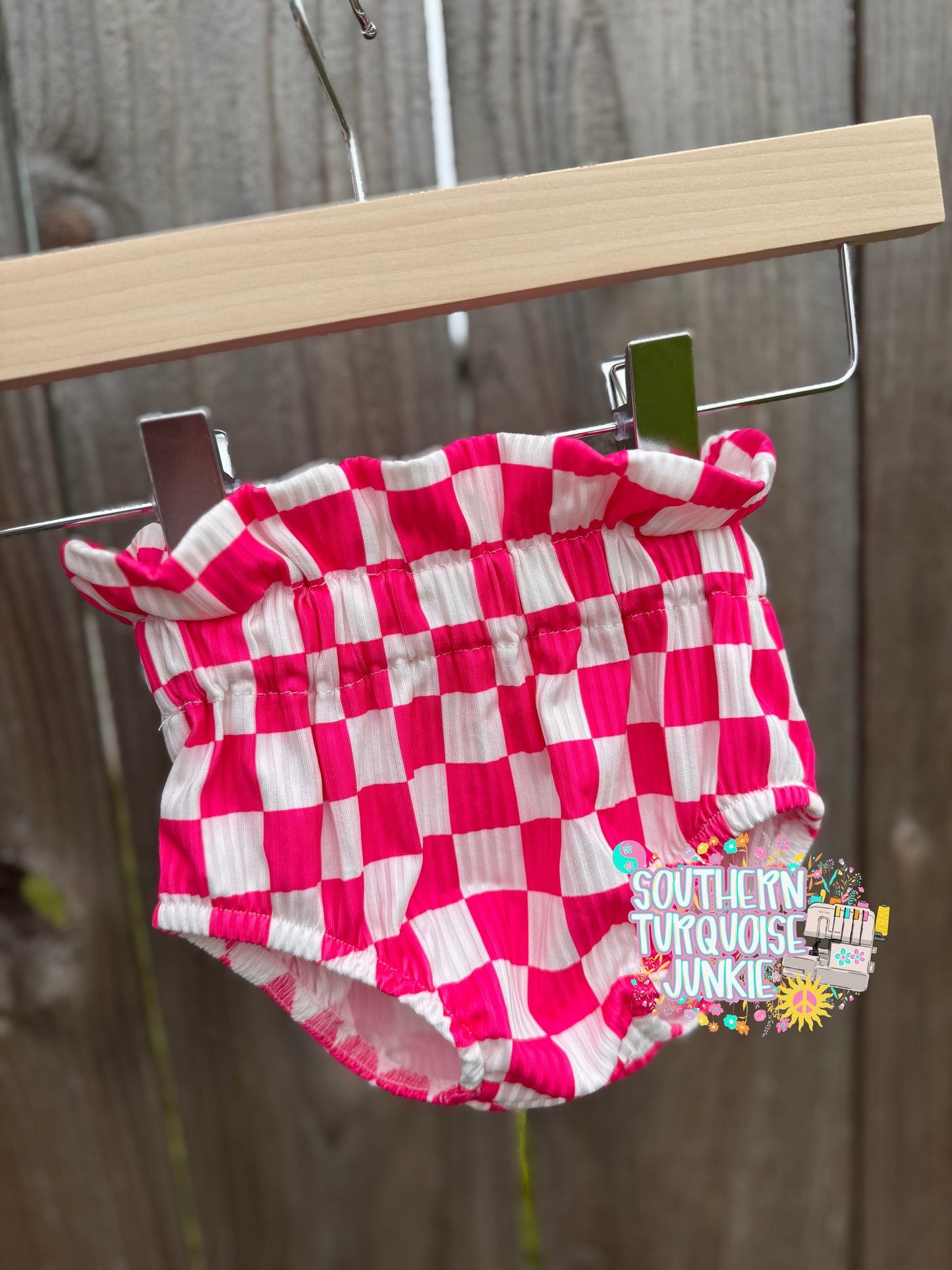 3/6 PINK CHECKERED BLOOMIES